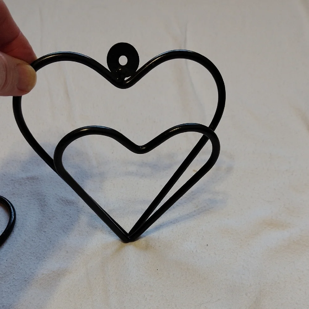 Black Heart-Shaped Metal Wall Hooks - Decorative Home Wall Decor